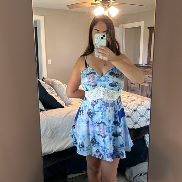 🛍️Dress - Picture 1 of 5